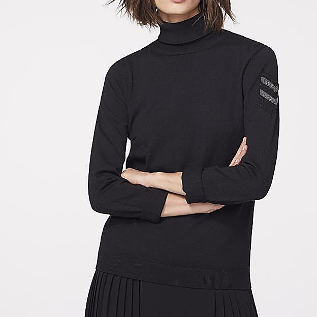 Imagen principal - El jersey, el short y la capa de Ikks.