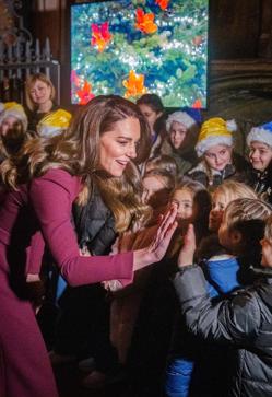 Imagen secundaria 2 - Imágenes del concierto de villancicos celebrado en la Abadía de Westminster.