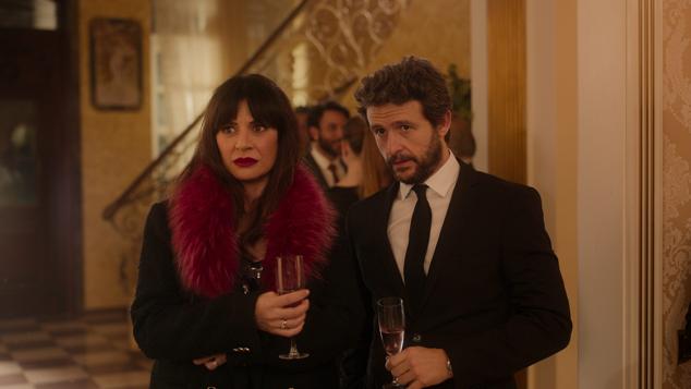 Miren Ibarguren vuelve a ponerse en la piel de Patricia Picón en la segunda entrega de esta comedia española en la que le acompañan intérpretes como Diego Martín, Gracia Olayo y Bárbara Goenaga entre otros. En los nuevos episodios nuestra incansable protagonista se ha quedado sin trabajo y se dedica por completo a criar a sus cuatro hijos y a apoyar a su marido Alfonso en sus nuevos proyectos. Pero su personalidad no tarda en salir a la superficie para volver a ser la Patricia Picón que todos conocen. 