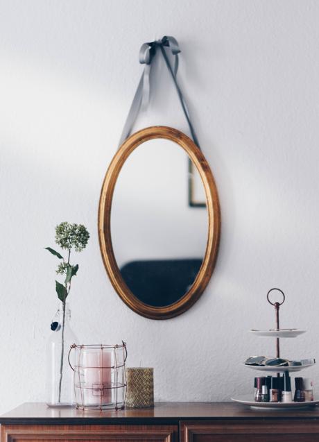 Imagen - Decoración minimalista con espejo/PEXELS