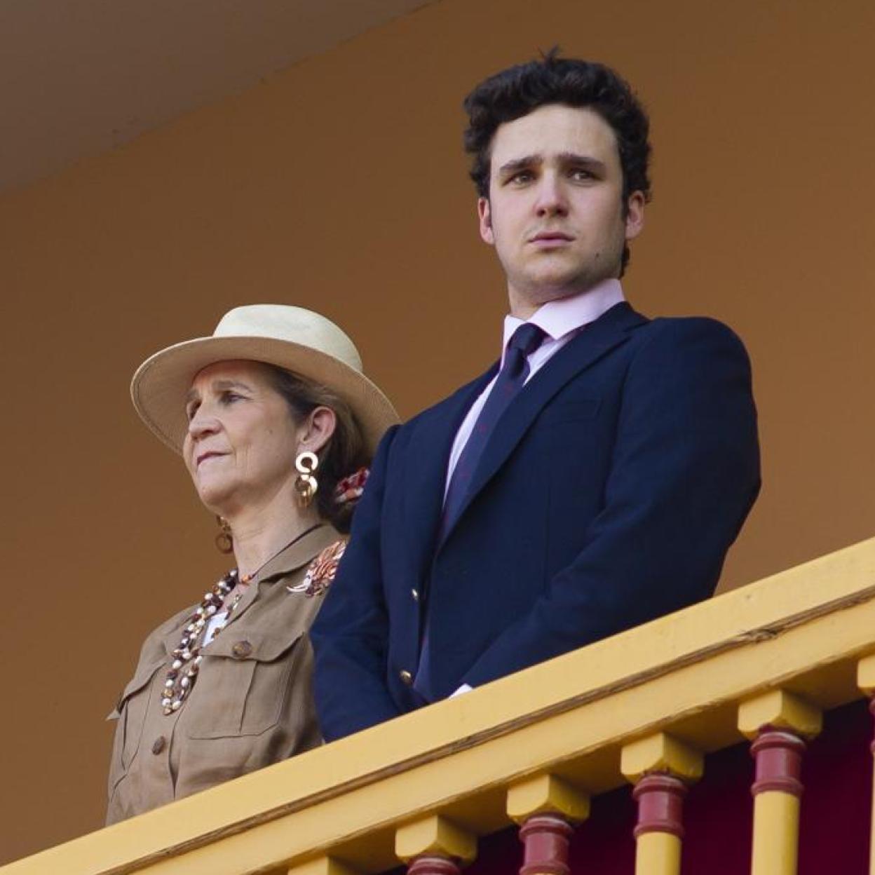 La infanta Elena y su hijo, Juan Felipe Froilán.