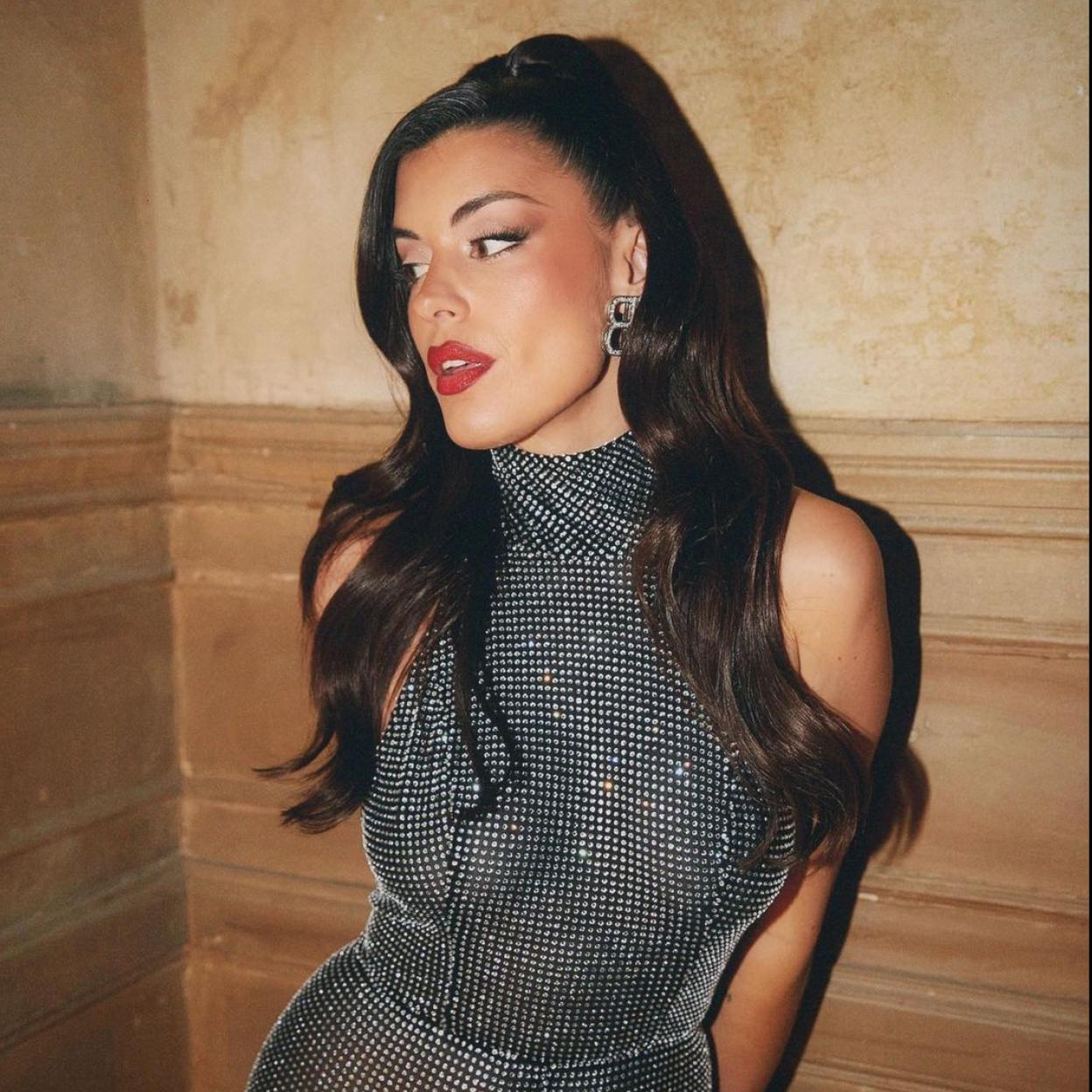 La influencer Dulceida con un look brillante.