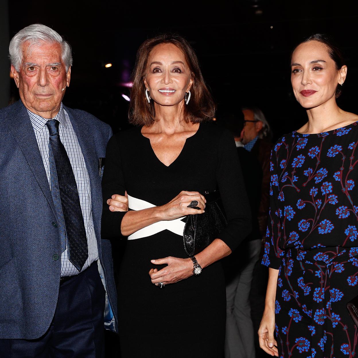 Mario Vargas Llosa, Isabel Preysler y Tamara Falcó.