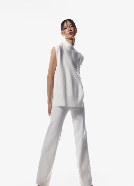 Imagen - Conjunto combinado de punto. Pantalón, 23,99€ (antes 29,99€), top 23,99€ (antes 29,99€).