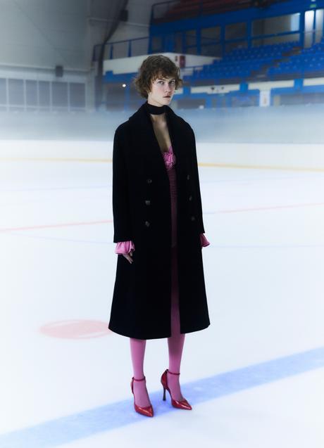 Imagen - Abrigo de solapa negra, 71,99€ (antes 89,99€).