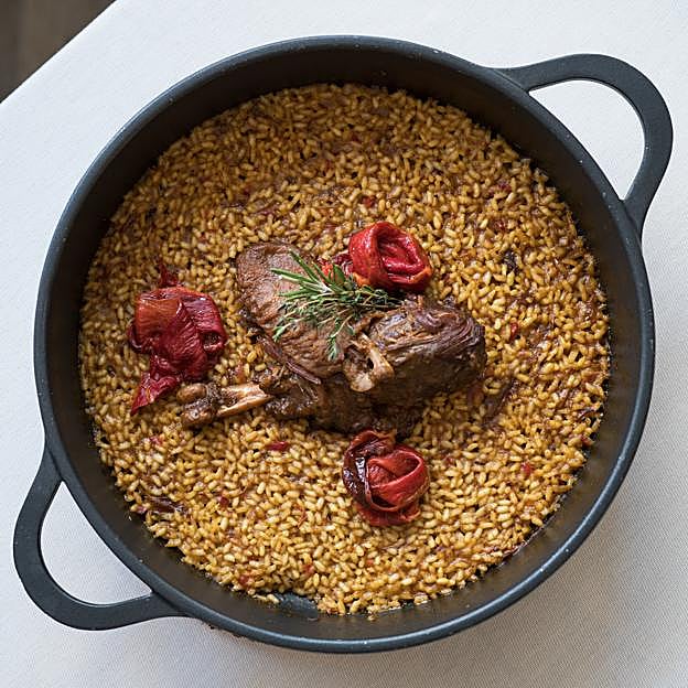 Arroz con pitu de caleya, puro sabor para un grano en su punto. 