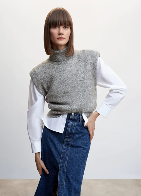 Imagen - Chaleco con hombreras de punto de Mango, 35,99€.