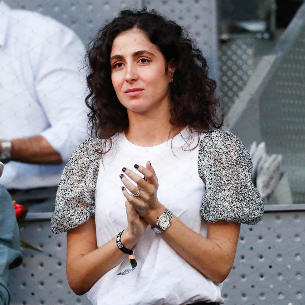 Mery Perelló animando a Rafael Nadal en la grada.