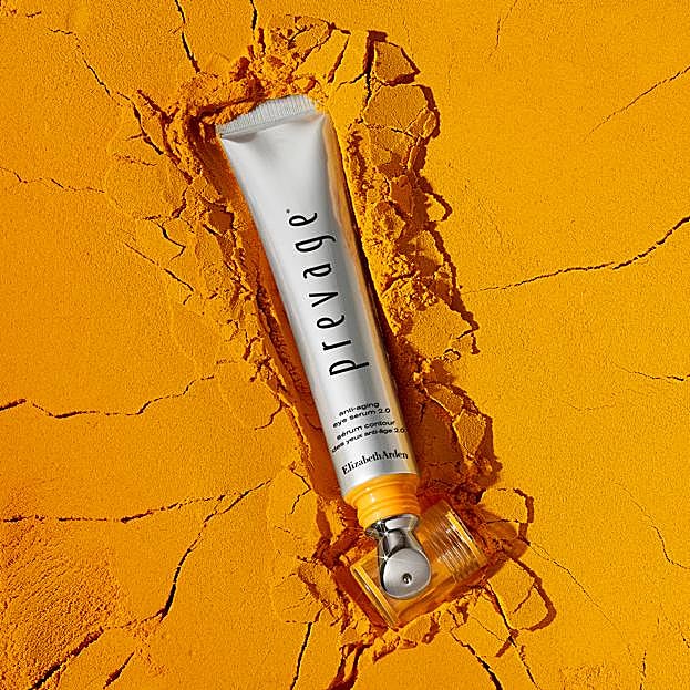 El contorno de ojos Prevage de Elizabeth Arden incluye un potente antioxidante, la Idebenona.