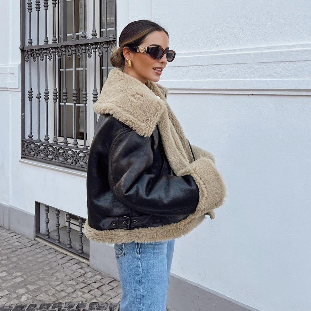 Estos son los vaqueros bajo split que mejor sientan a las chicas bajitas. 