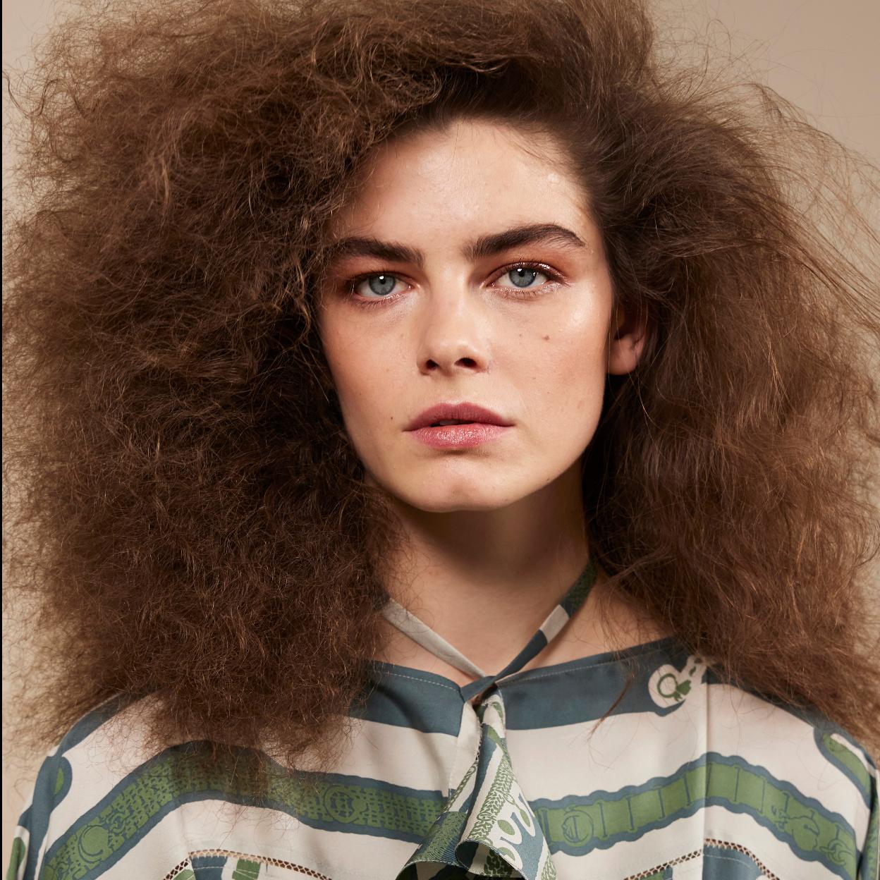 Look de belleza de Hermès FW22.