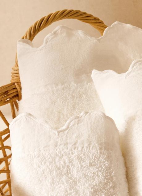 Imagen - Toalla con aplicación de bordado