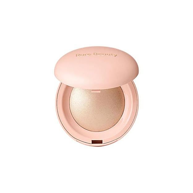Iluminador Positive Light Silky Touch de Rare Beauty.