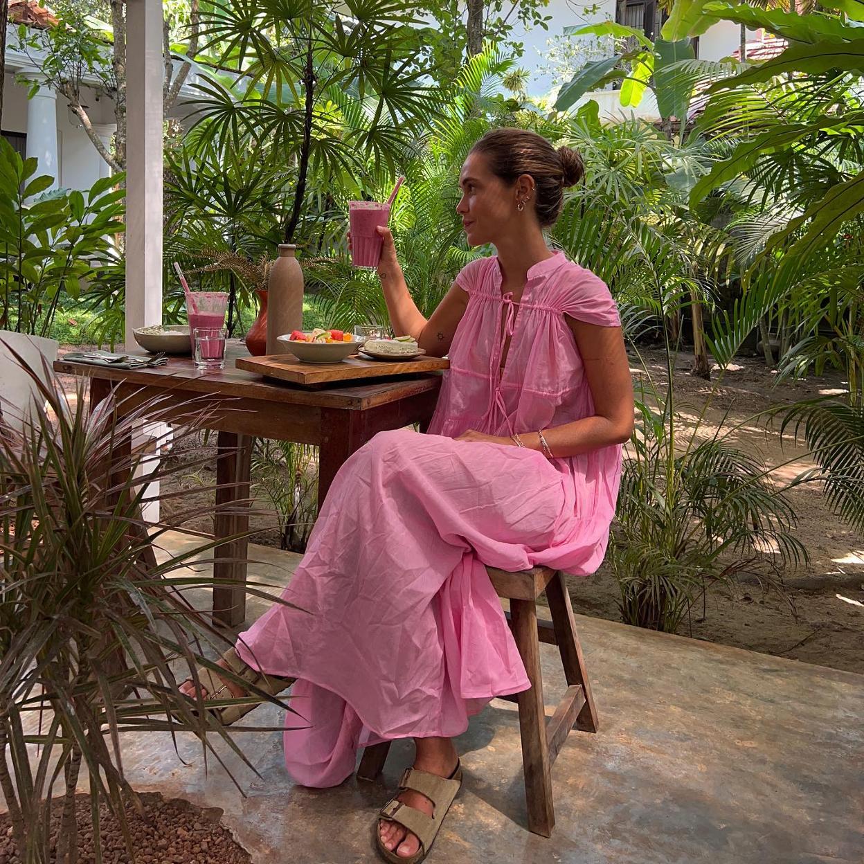 Influencer Carlota Weber Mazuecos con desayuno natural