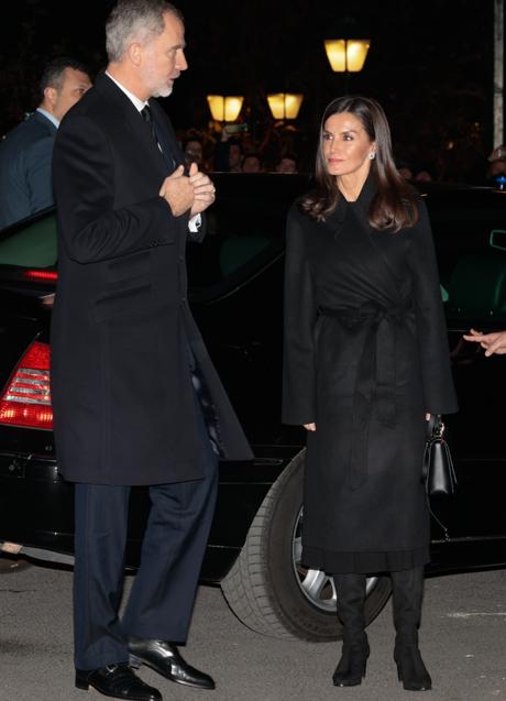 Imagen - El rey Felipe VI y la reina Letizia llegan al hotel de Atenas. / GTRES