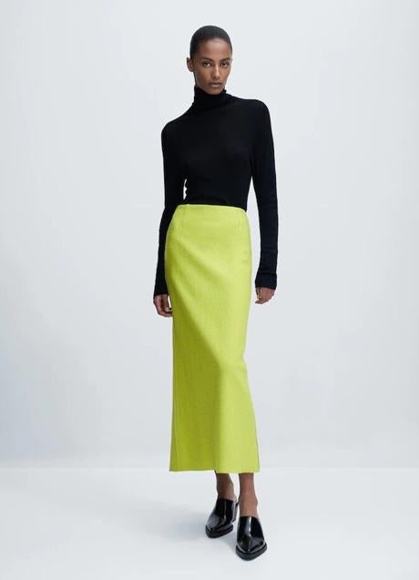 Imagen - Falda midi de lana de Massimo Dutti, 59,95€ (antes 89,95€).