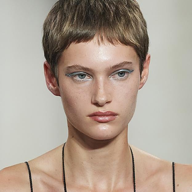 Qué es el ácido azelaico y cómo funciona sobre el acné, explicado por una farmacéutica