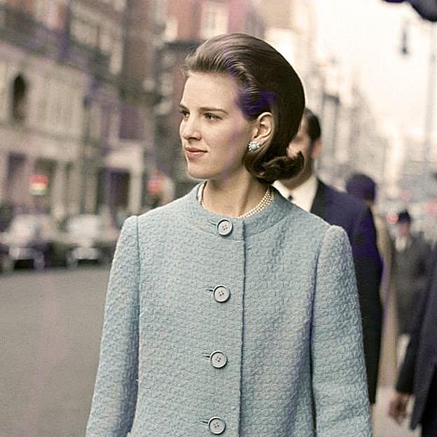 Ana María de Grecia, de joven, demostrando que fue una de las primeras 'it royals'
