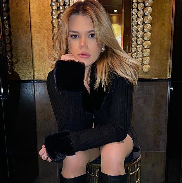 Camille Gottlieb, la hija de Estefanía de Mónaco, tiene la chaqueta de punto de Mango más original