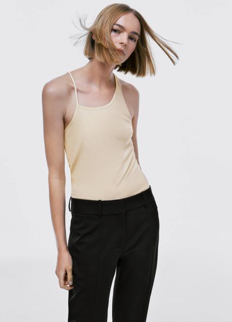 Imagen - Camiseta con escote asimétrico