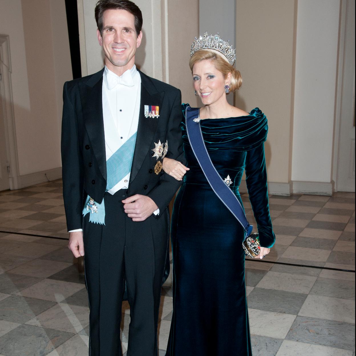 Marie Chantal Miller con la tiara de diamantes de la reina Sofía en el 40º aniversario de la llegada al trono de la reina Margarita de Dinamarca. 