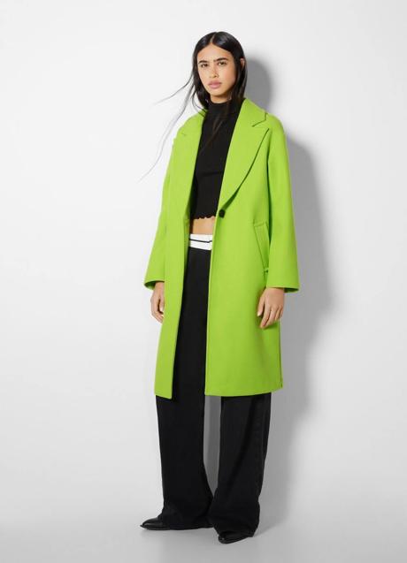 Imagen - Abrigo de paño color verde