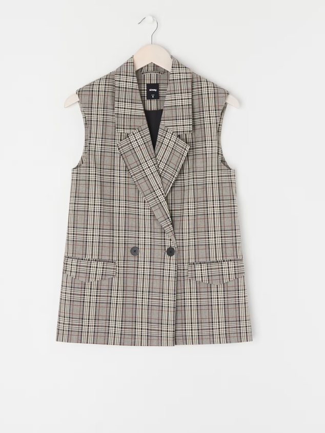 Sinsay (12,99 euros).