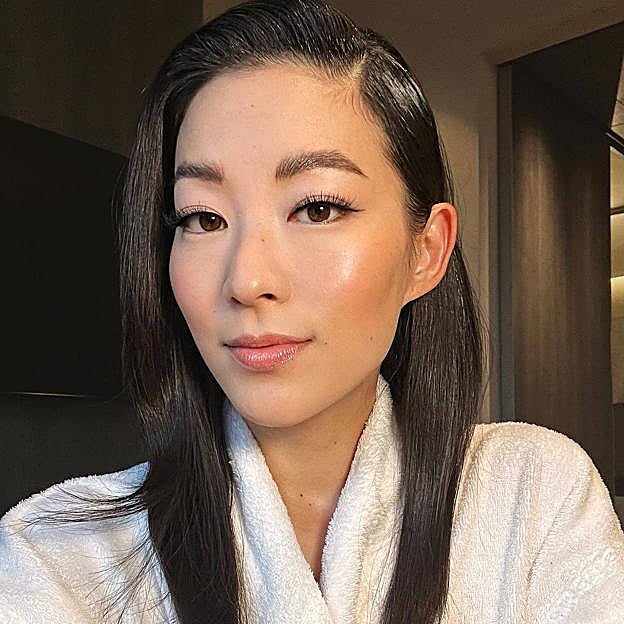 Estos son los sticks con colágeno que más reafirman, hidratan y reducen las arrugas, según las coreanas