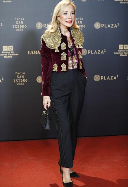 Imagen - Carmen Lomana con un look de inspiración taurina. / GTRES