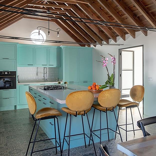 La cocina del Cortijo La Motilla es una estancia elegante y actual.