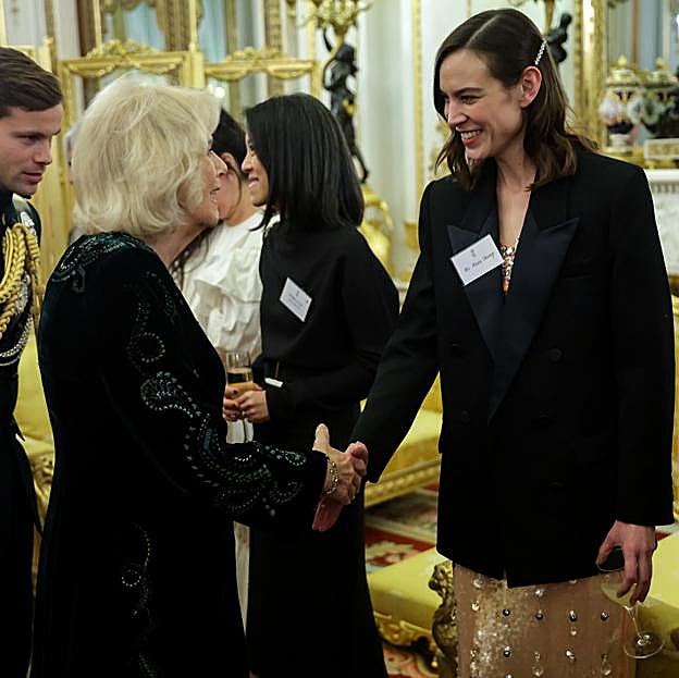 Camila Parker-Bowles y Alexa Chung.