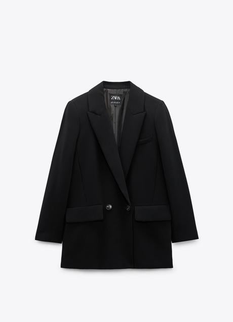 Imagen - Blazer de color negro de Zara. Foto: Zara.