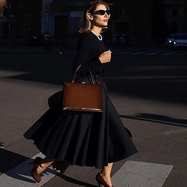 Zara vuelve a inspirarse en la alta costura: este es el dos piezas que arrasa entre las famosas porque es femenino y muy elegante