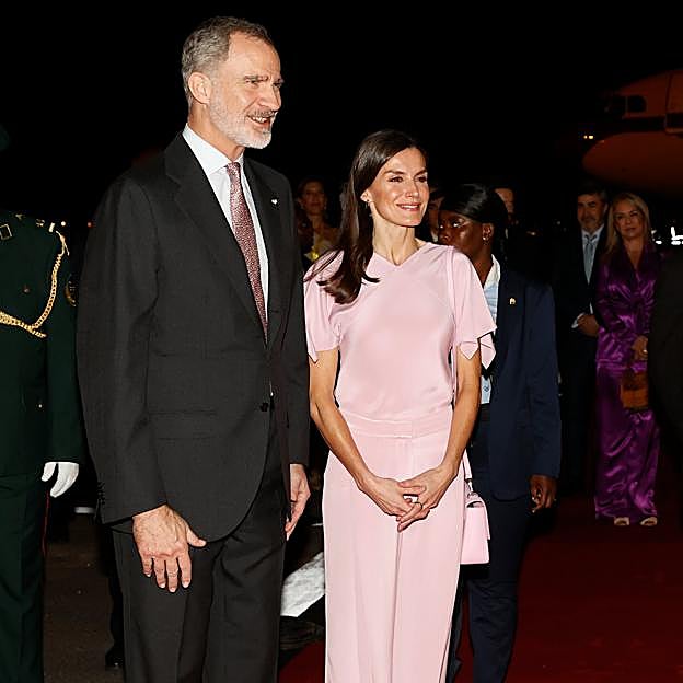 Los reyes de España en Luanda.