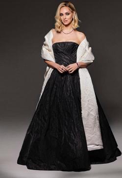 Imagen secundaria 2 - MODA: Los espectaculares vestidos feministas de Chiara Ferragni en Sanremo