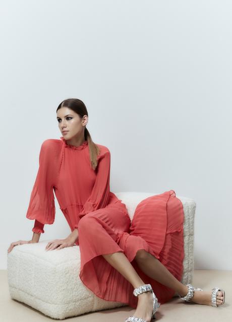 Imagen - Vestido fluido de color coral, 49,99€.