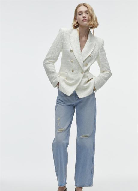 Imagen - Blazer de color blanco y tejido tweed de Zara. Foto: Zara.
