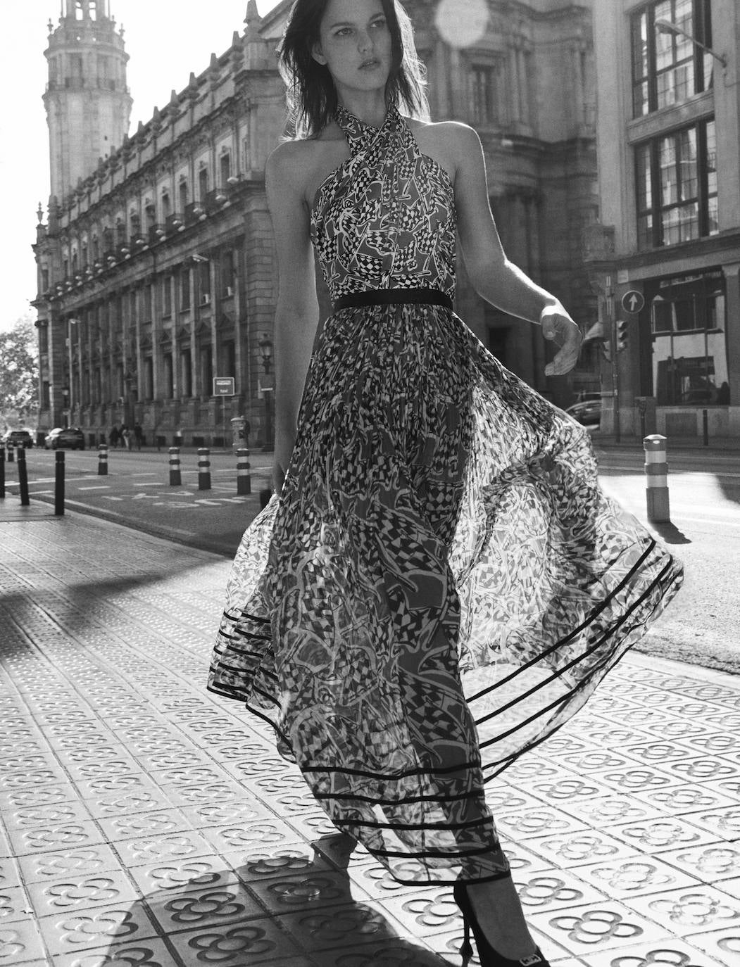 Vestido y zapatos de Chanel.