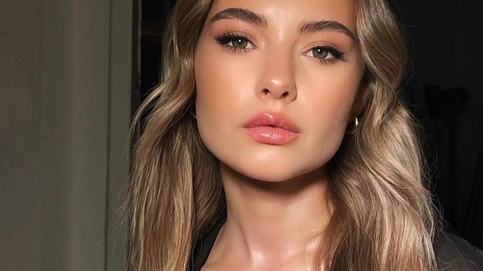 La modelo tiene una piel radiante y suave como la que se obtiene con estos aceites