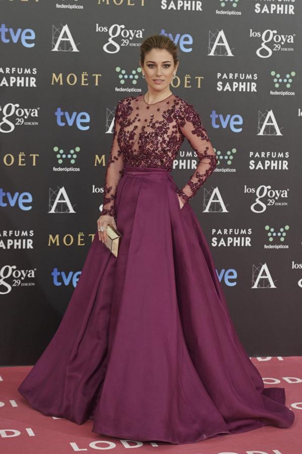 No hay lista de mejores looks de alfombra roja sin la propuesta de Blanca Suárez. Y aunque la actriz no es una habitual de los Goya, lo cierto es que su paso por la edición de 2015 con este vestido de Zuhair Murad fue un éxito.