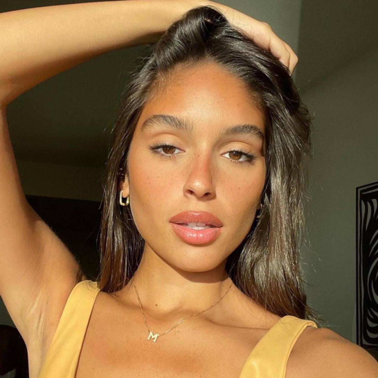 La piel luminosa de la influencer se consigue con estas ampollas