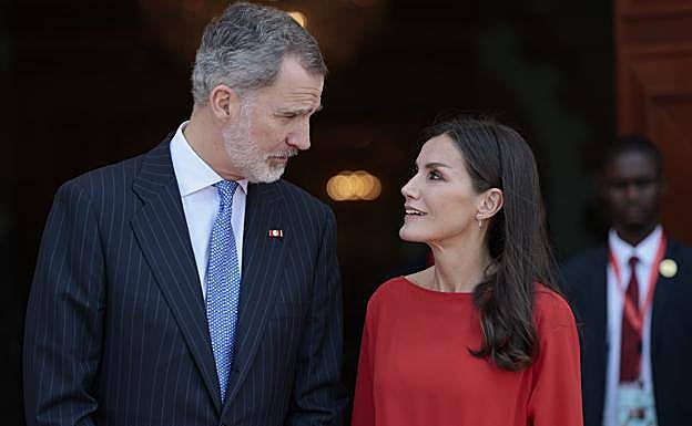 Las miradas de complicidad entre Felipe y Letizia han sido una constante en los últimos meses. 