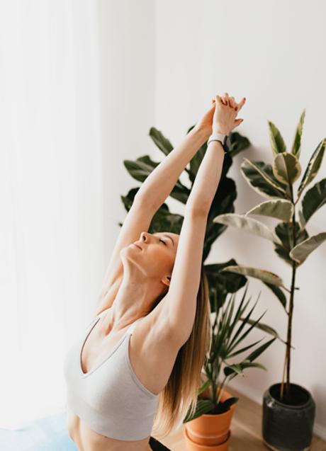 Imagen - Mujer haciendo ejercicio/PEXELS