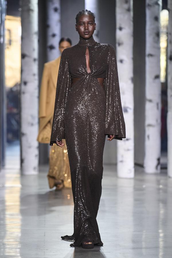 En definitivas cuentas, nos encontramos ante los diseños que mejor pueden llevarse para la siguiente temporada. Sobre todo para poder crear un armario cápsula perfecto para el día a día. 