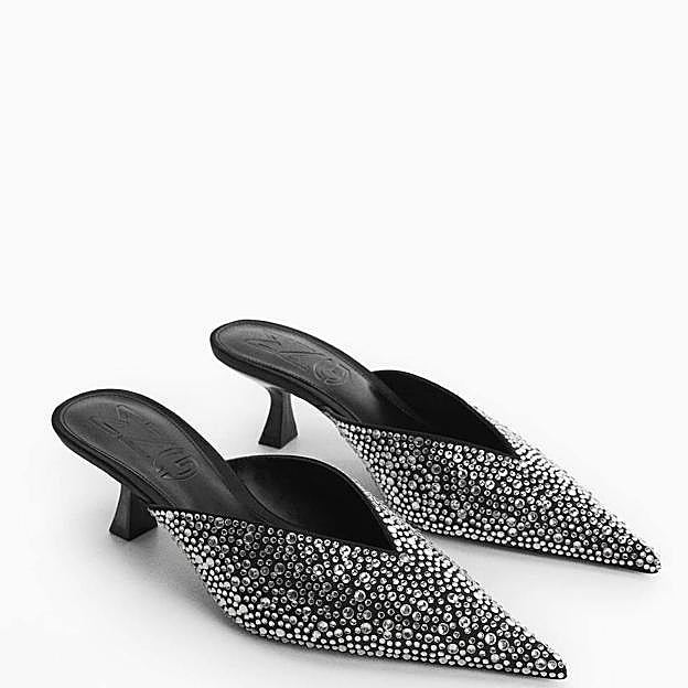 Zapatos de tacón con strass