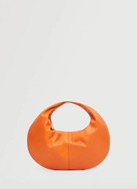 Imagen - Bolso naranja de Mango Outlet. Foto: Mango Outlet.