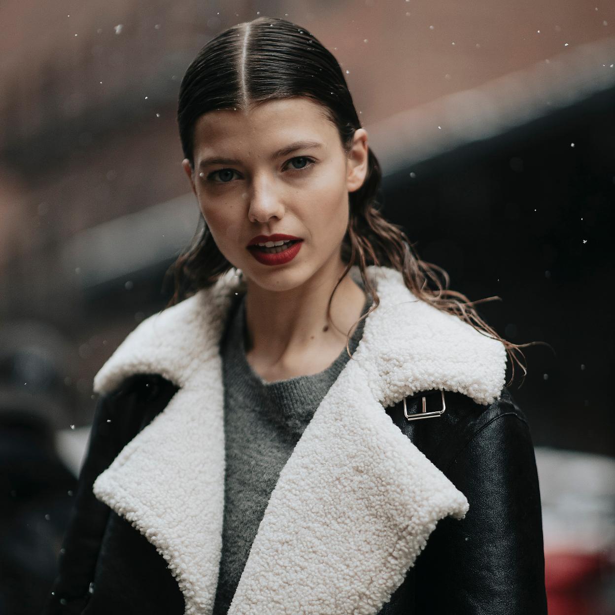 Presume de una melena sin problemas y bonita con estos tratamientos capilares de carbón