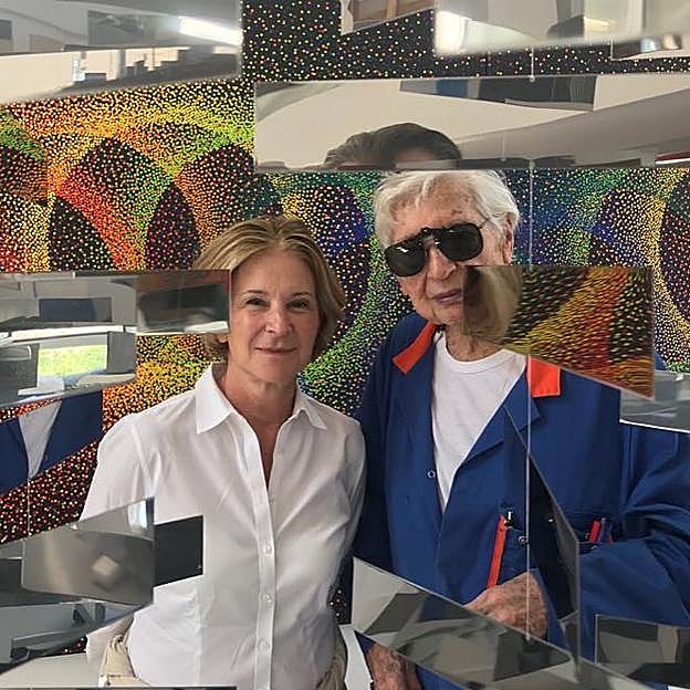 Estrellita Brodsky junto al pintor Julio Le Parc. 