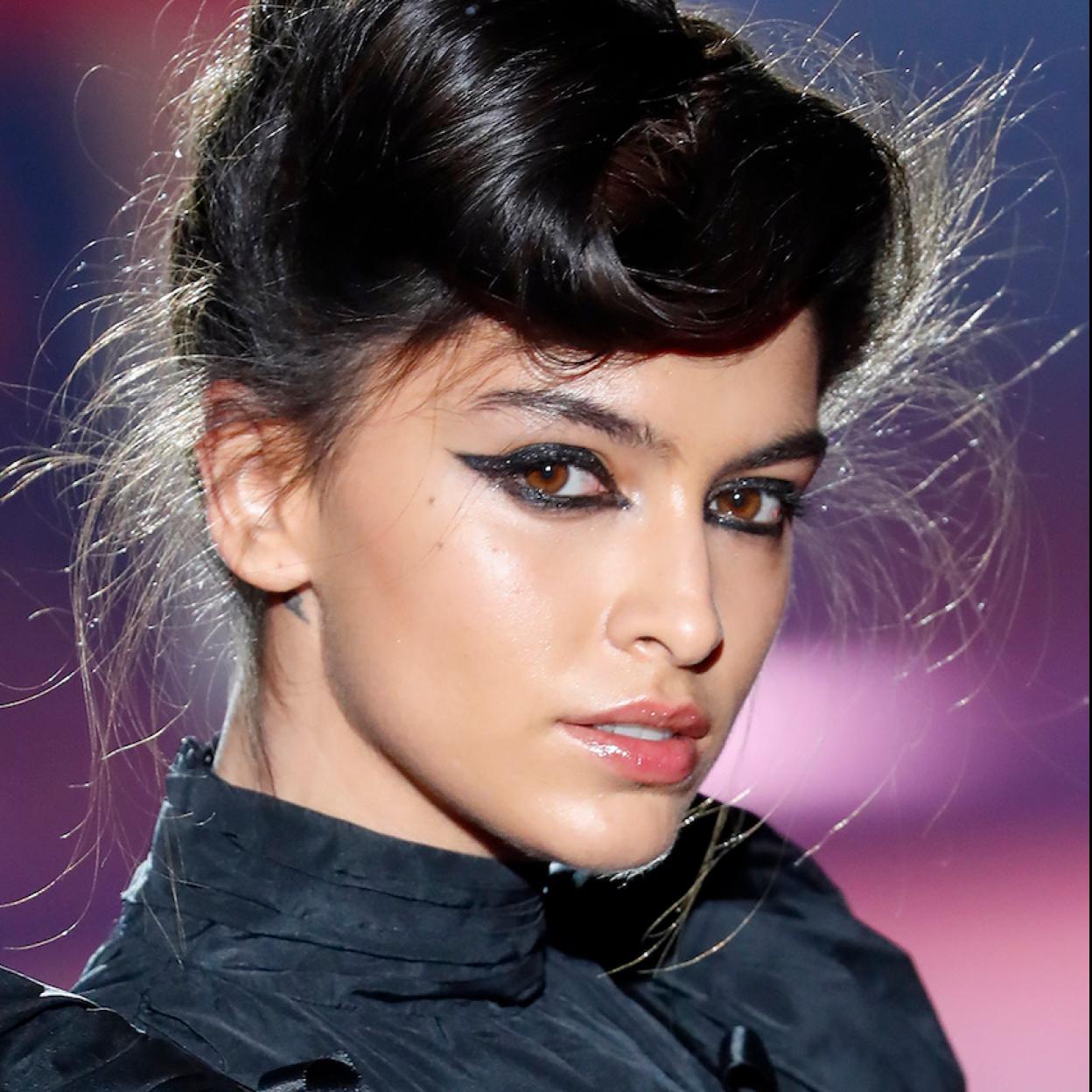 La modelo Lucía Rivera en el desfile de L'Oréal Paris, en la Fashion Week de Madrid.