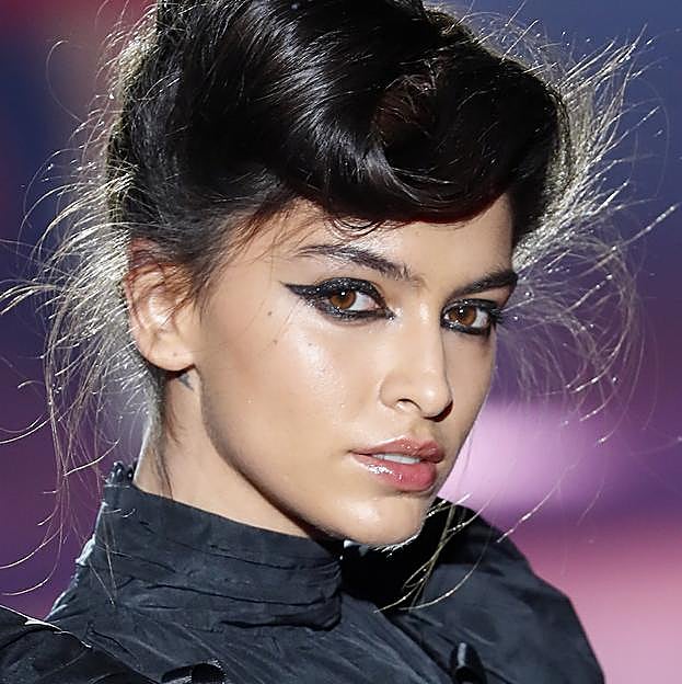 Maquillaje de pasarela: los trucos del maquillador de las famosas en backstage para conseguir un look sobresaliente